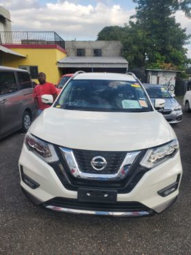 2018 Nissan Xtrail White