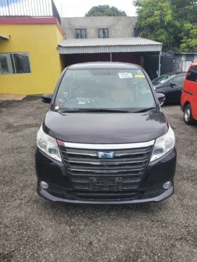 2015 Toyota Noah Purple