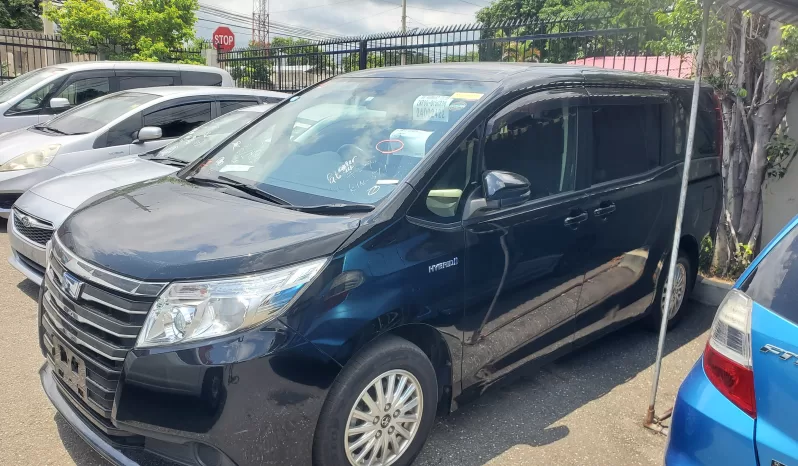 2016 Toyota Noah White full