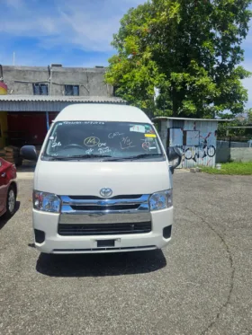 2019 HIGH TOP TOYOTA HIACE