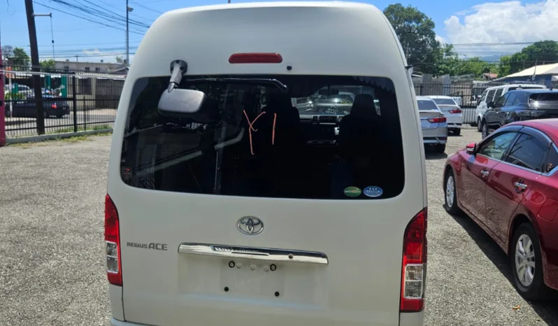 2019 HIGH TOP TOYOTA HIACE full